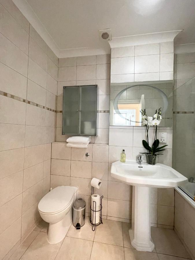Grosvenor Gardens Apartments Лондон Экстерьер фото