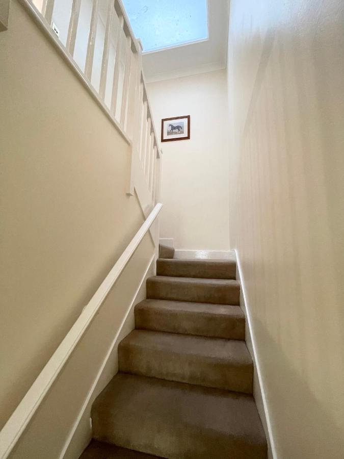Grosvenor Gardens Apartments Лондон Экстерьер фото